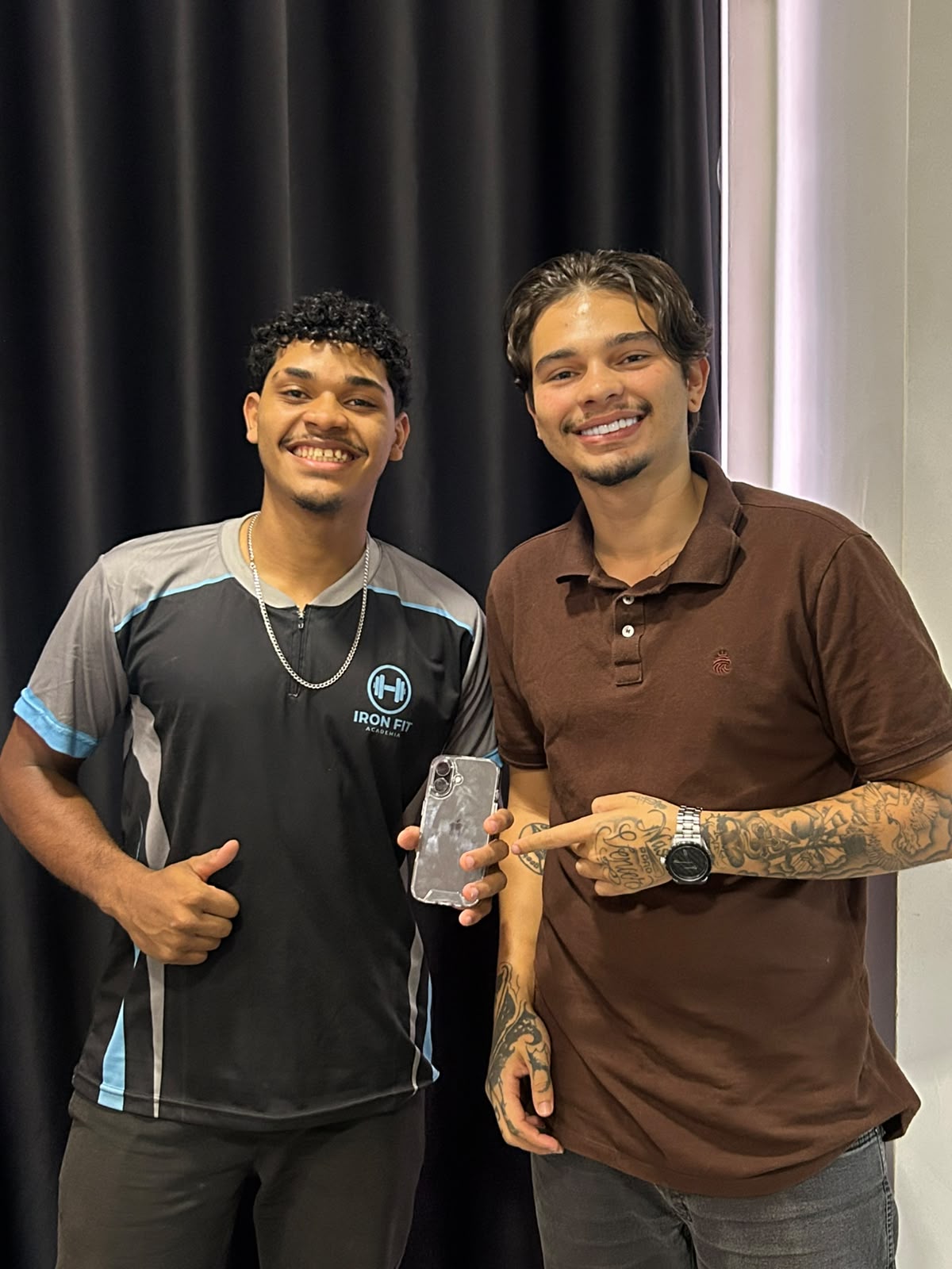 Clientes da Tech House com suas compras — foto 2