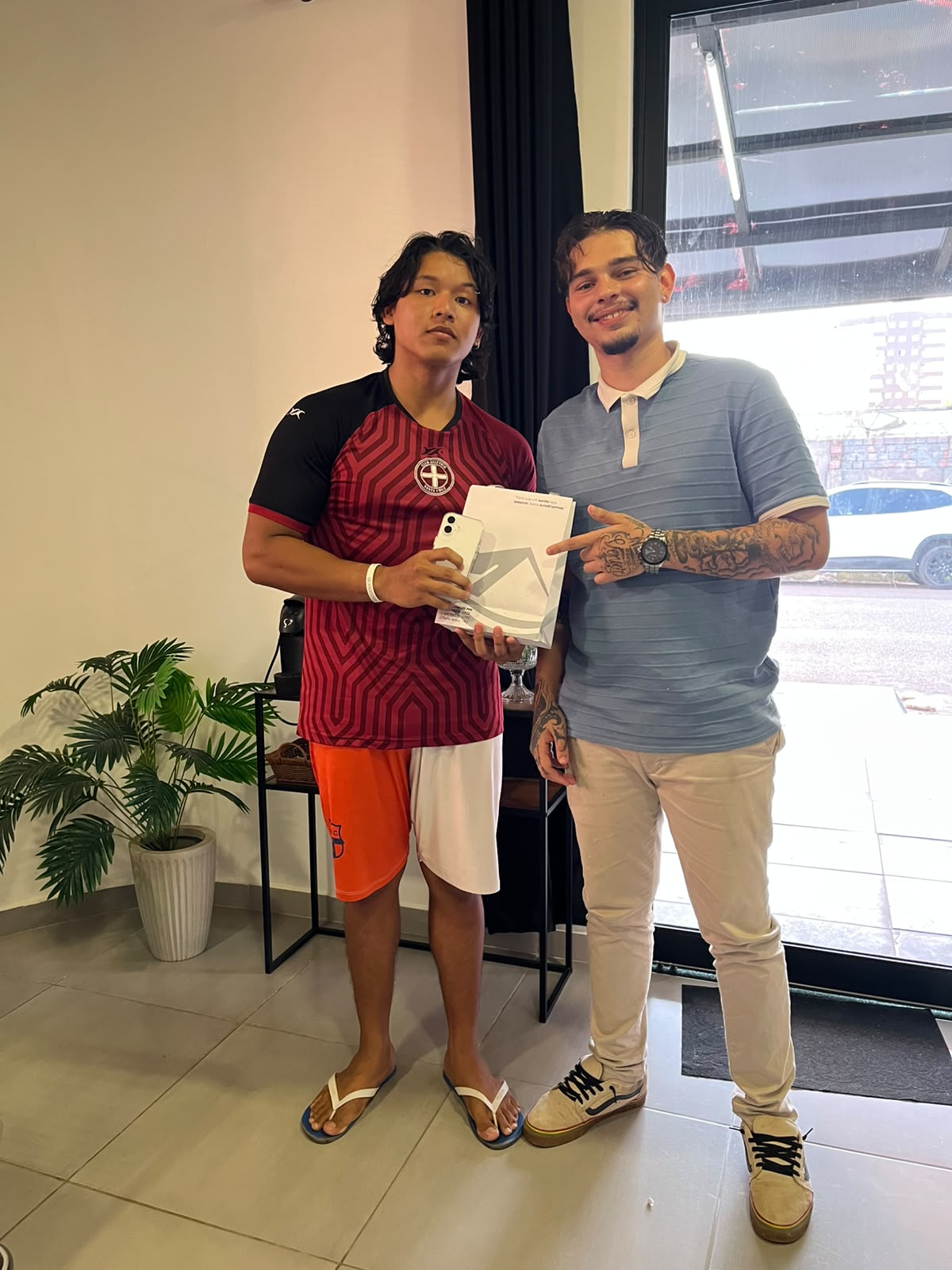 Clientes da Tech House com suas compras — foto 22